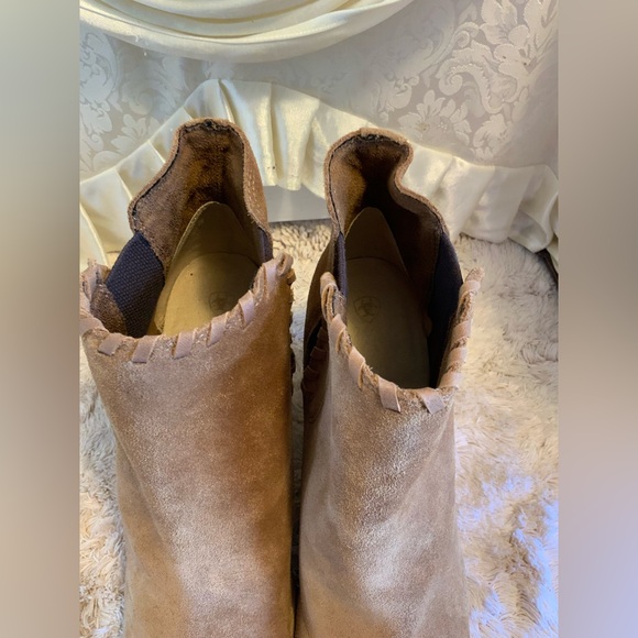 ARIAT - Picture 13 of 16